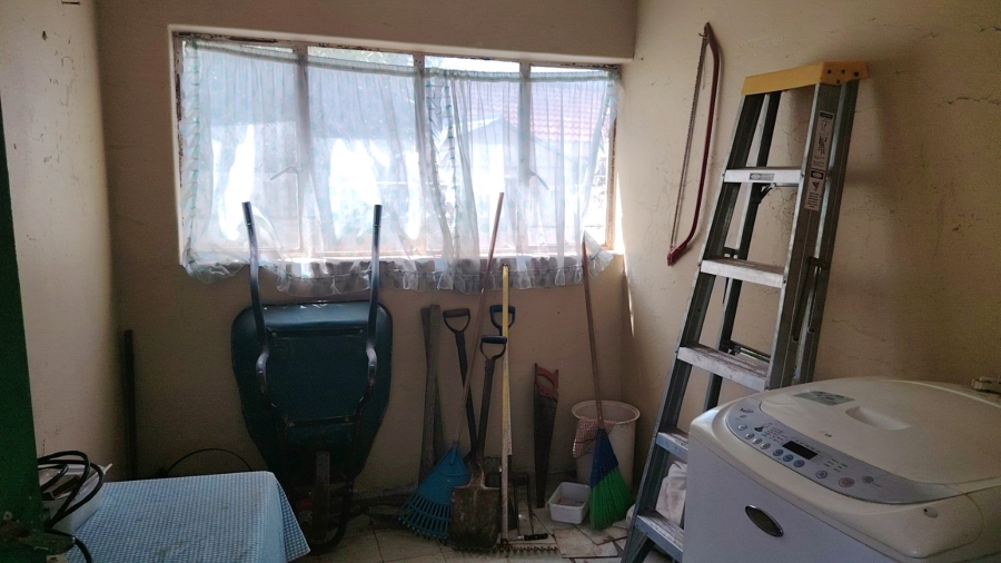 3 Bedroom Property for Sale in Roosheuwel Ext 2 North West